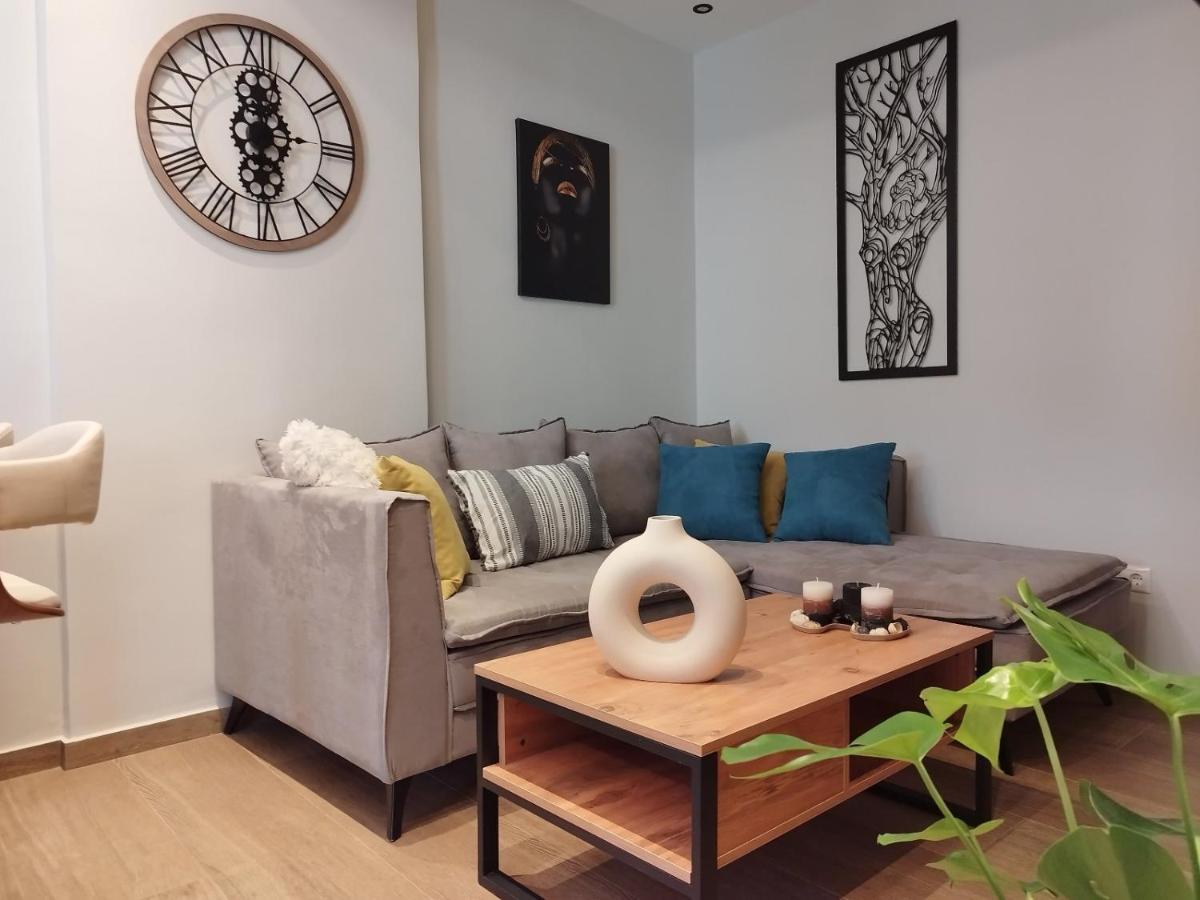 Luxurious Apartment In The Heart Of Town ! Loutráki Exteriér fotografie