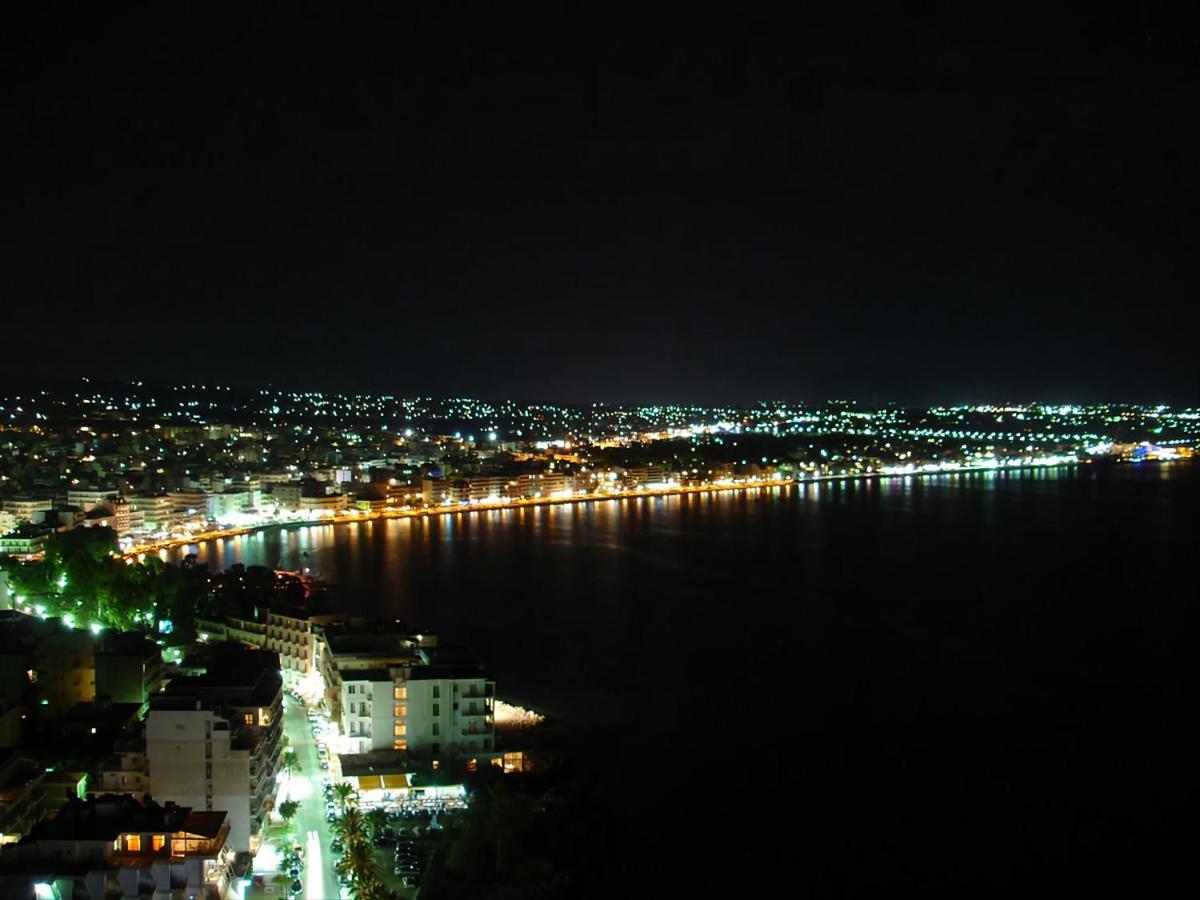 Luxurious Apartment In The Heart Of Town ! Loutráki Exteriér fotografie